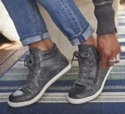 Taos Footwear USA Union Sneakers