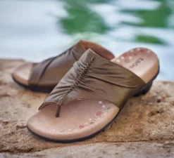 Taos Footwear USA Soft Support Gift 2